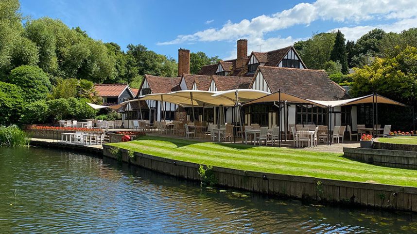 Le Talbooth restaurant in Colchester is located near the waterside.